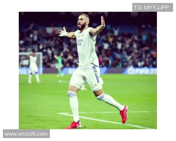 本泽马：从足球天才到传奇前锋的辉煌历程与未来展望