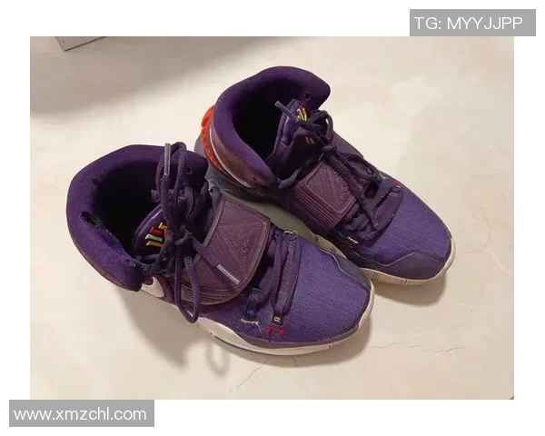 欧文新鞋发布会踩踏耐克Logo引发艺术与品牌的深刻思考 欧文新鞋发布会踩踏耐克Logo引发艺术与品牌的深刻思考